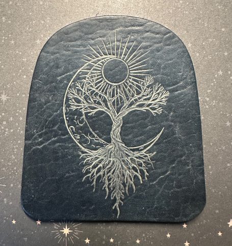 Lederpatch für Motorradtank mit Gravur Lederpatch für Motorradtank